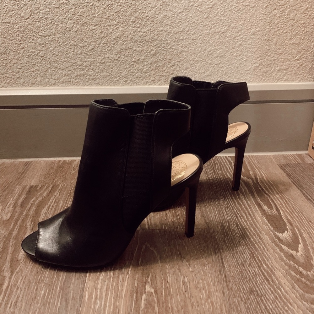 Vince Camuto black heels 🖤